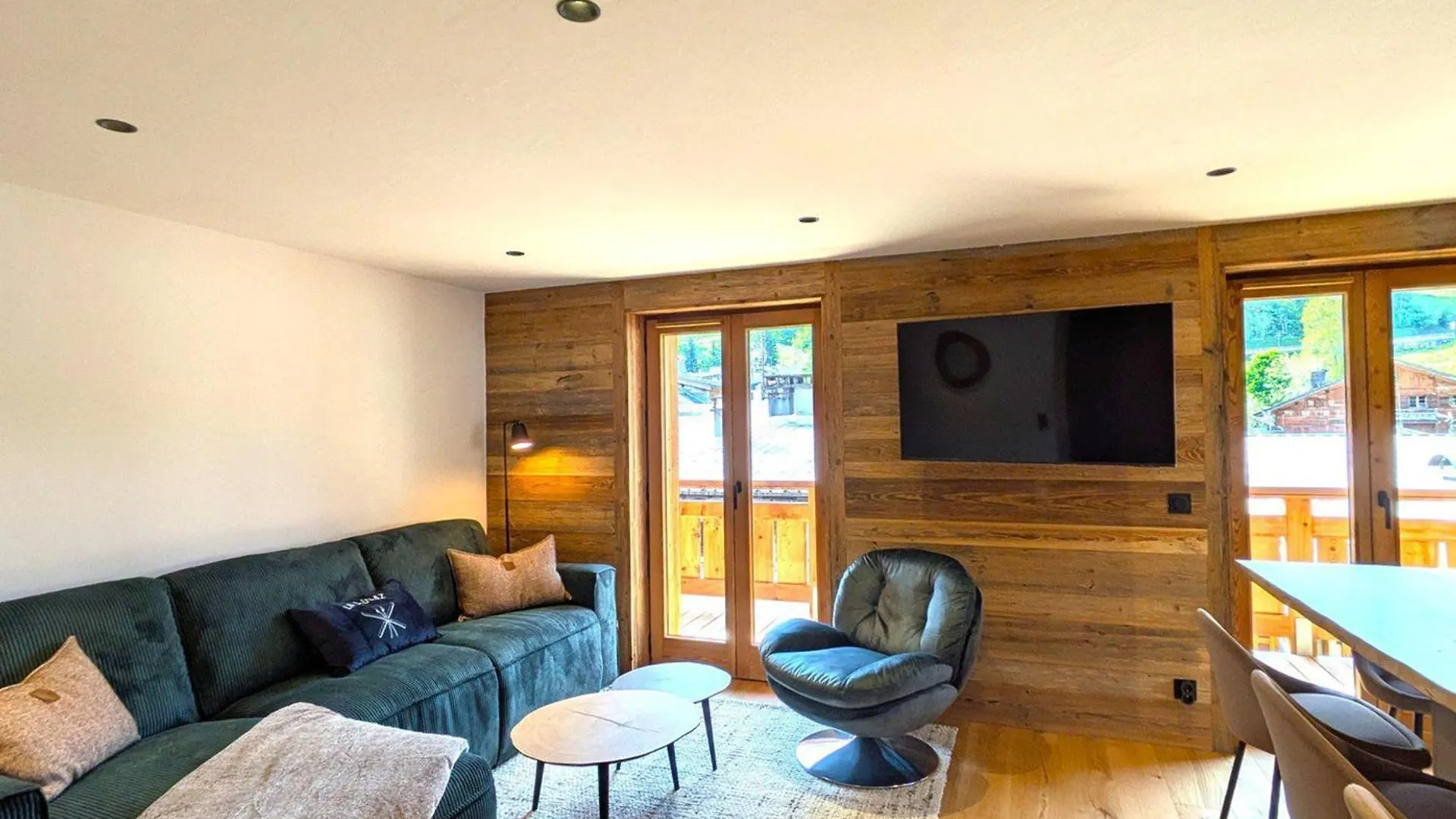 Bel Appartement Montagnard 3 Chambres Pour 6 Avec Parking Au Centre De La Clusaz - Fr-1-459-245